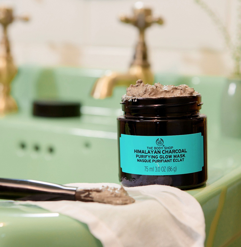 himalayan_charcoal_purifying_glow_mask_75ml_4_inrslps067